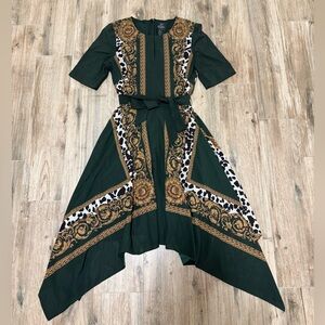 Adrianna Papell Elegant Size 4 Green Patterned Cheetah Print Flowy Dress